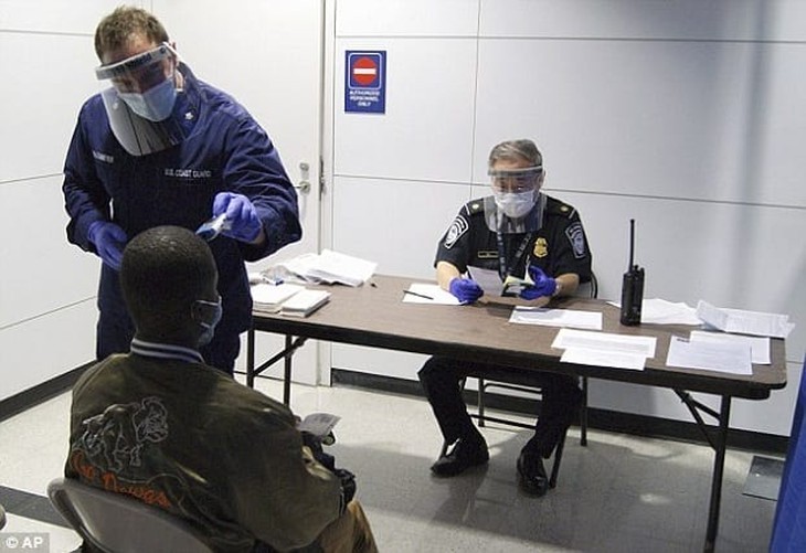 New Ebola screening is an epic failure