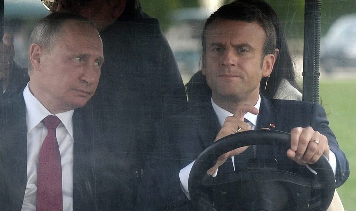 France's Emmanuel Macron Meets Vladimir Putin and Reminds Him of His Election Interference