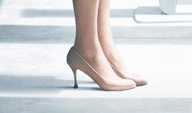jurassic-world-high-heels
