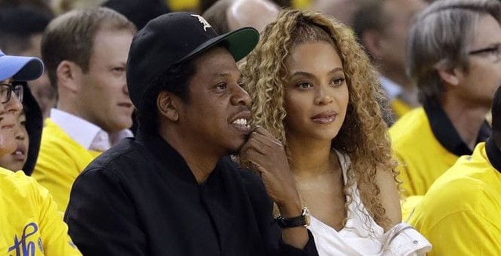 Welp, Turns Out Jay Z and Beyonce Were NOT Protesting When They Sat Through National Anthem