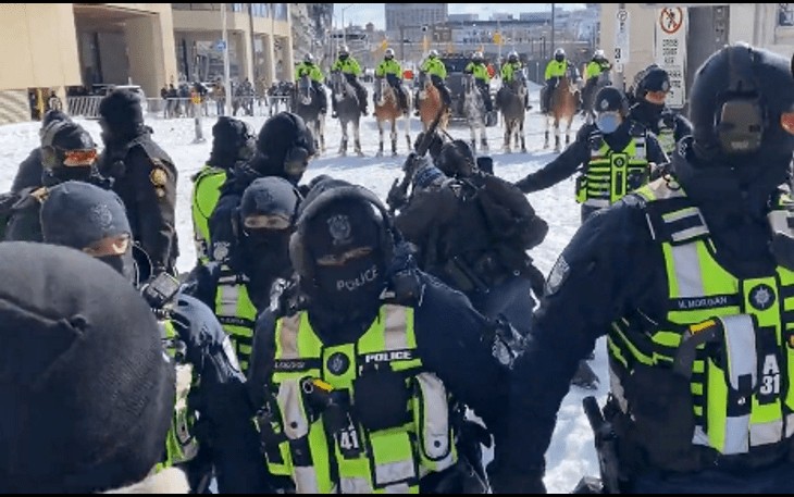 WATCH: Police Mass Arresting, Beating Freedom Convoy Protesters in Ottawa