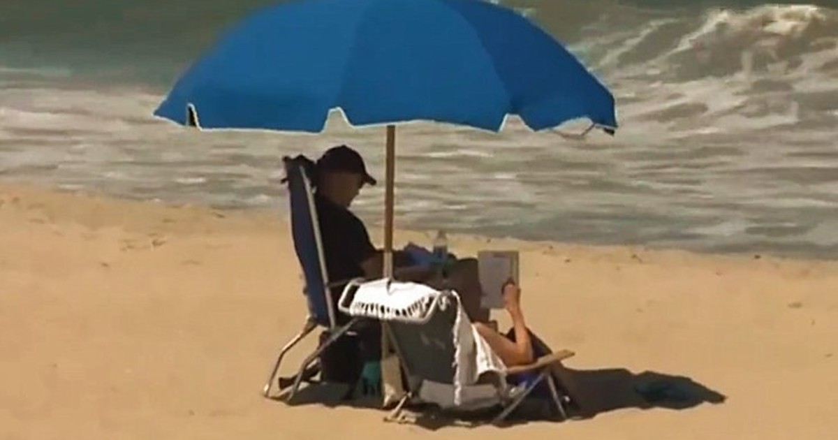 President Biden vacations at the beach 7 30 23